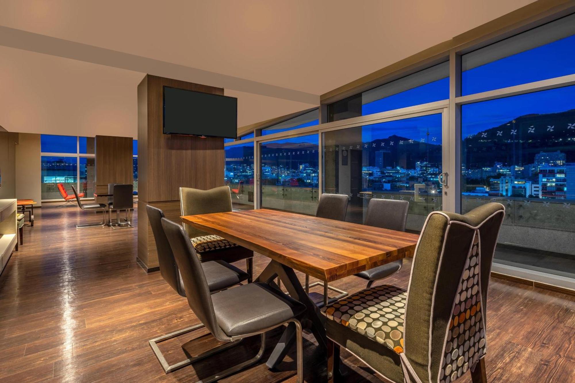 Four Points By Sheraton Μπογκοτά Εξωτερικό φωτογραφία